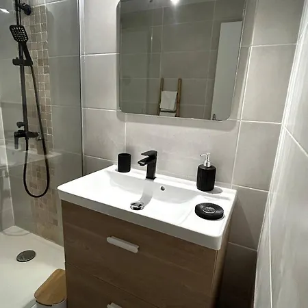 Sejour Ideal A Santa Giulia ! Mini-villa A 100m De La Plage Casa de Férias